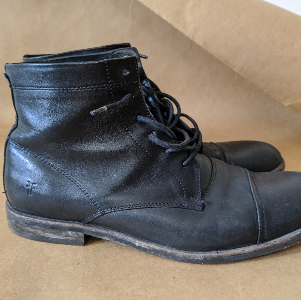FRYE men boots black 10.5 lace up
